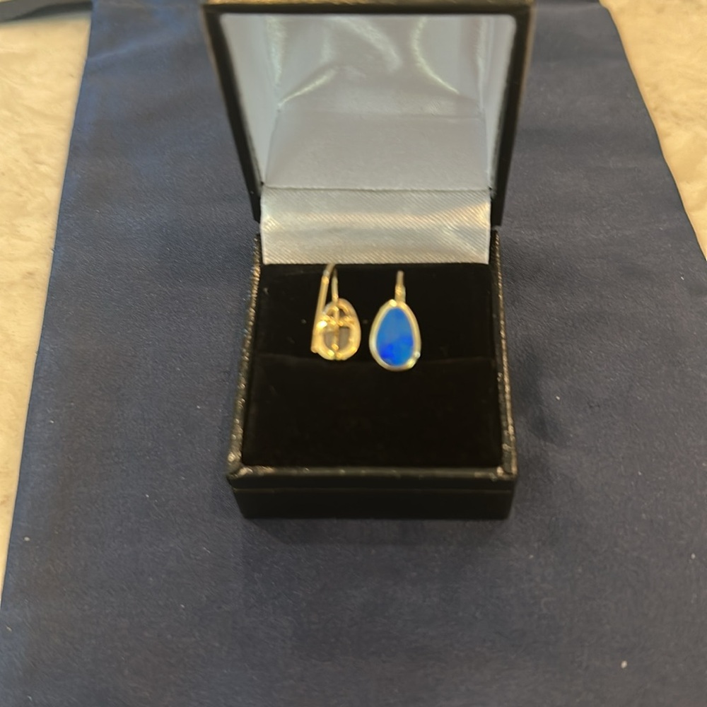 GORGEOUS 3.2 Carat Australian Opal 14k Earrings - Picture 3 of 3